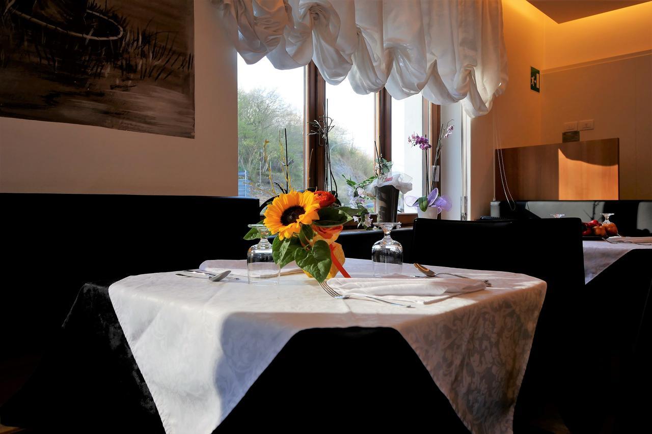 Albergo De March ฟาร์รา ดัลปาโก ภายนอก รูปภาพ